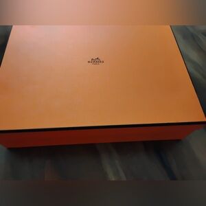 Hermes box